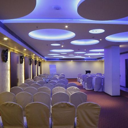 The Aures Hotel Aurangabad  Buitenkant foto